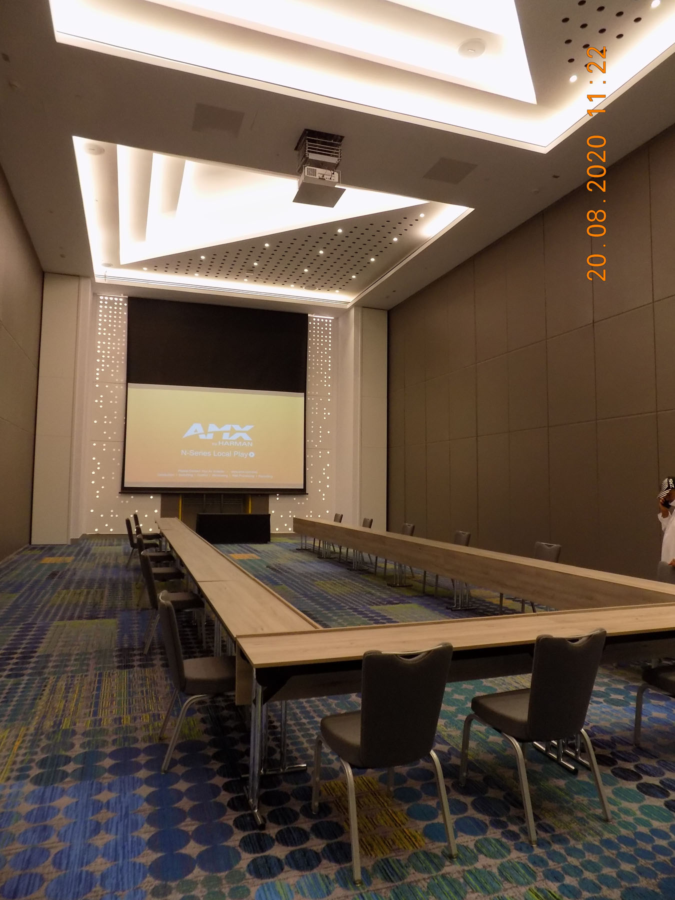 6-AUDITORIUM